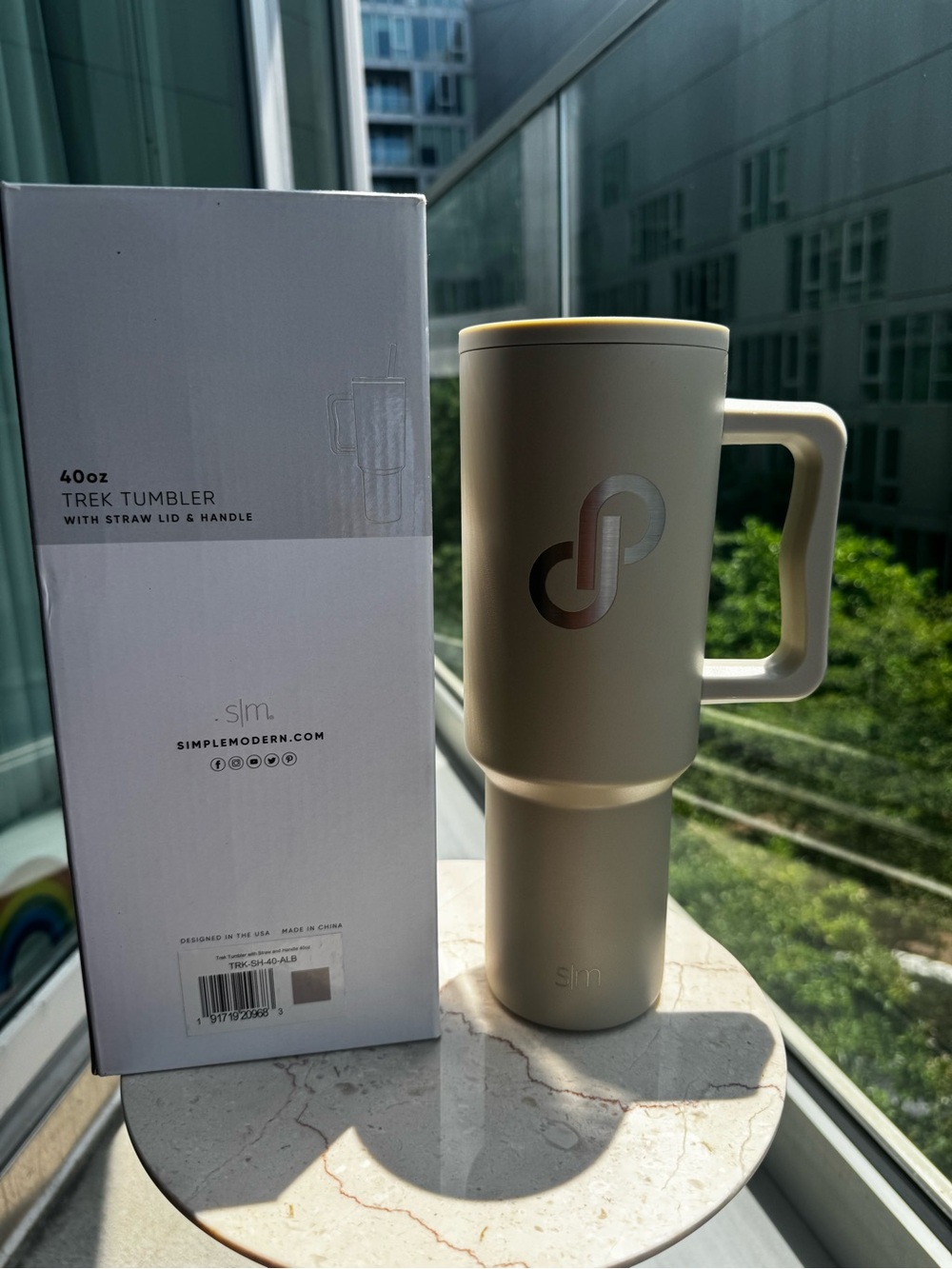 Simple Modern 40oz Trek Tumbler with Handle — Beige - Picture 2 of 3